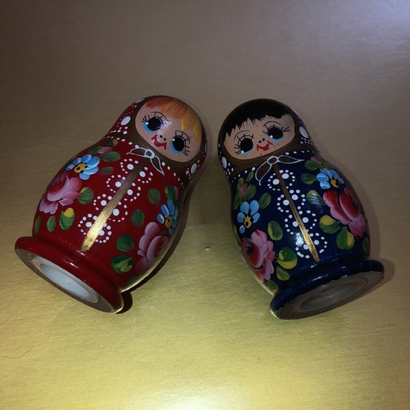 💖Russian Nesting Dolls Salt and Pepper Shakers - Picture 3 of 8